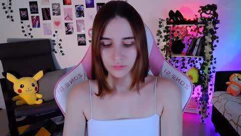 alicecharmy online show from December 12, 11:40 am