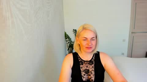 Alicee online show from May 29, 8:01 am