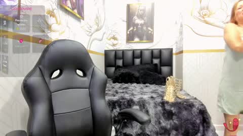 alicee online show from April 7, 8:44 pm