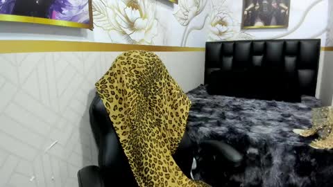 alicee online show from April 9, 7:52 pm