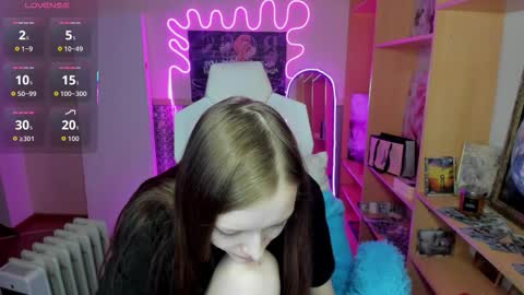 Alie online show from November 19, 9:53 am