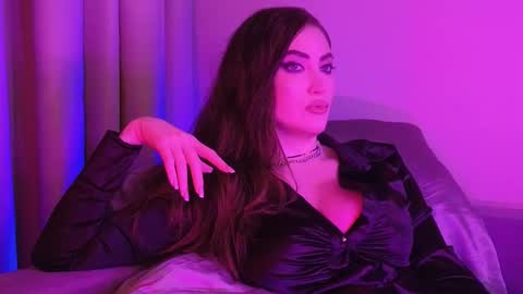 alicejameson online show from November 18, 9:49 pm