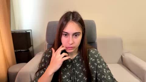 Snapshot of alicekollt chatting on October 17, 10:51 am alicekollt online show from October 17, 10:51 am