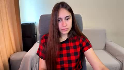 Snapshot of alicekollt chatting on October 1, 8:30 am alicekollt online show from October 1, 8:30 am