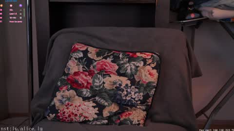 Elle online show from April 16, 5:30 am