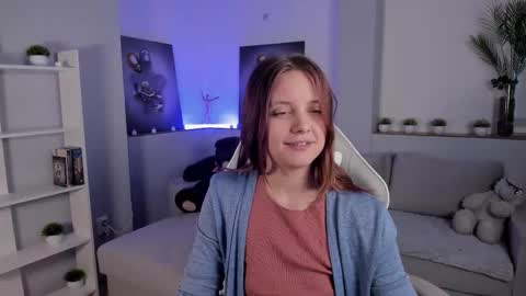 Alice online show from September 19, 2:21 am