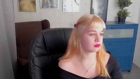 Snapshot of alicepopsy chatting on February 28, 10:52 am Alice online show from February 28, 10:52 am