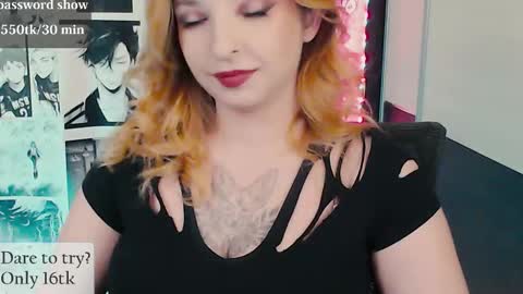 aliceriddle1 online show from December 4, 10:21 pm