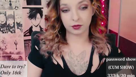 aliceriddle1 online show from February 25, 8:40 pm