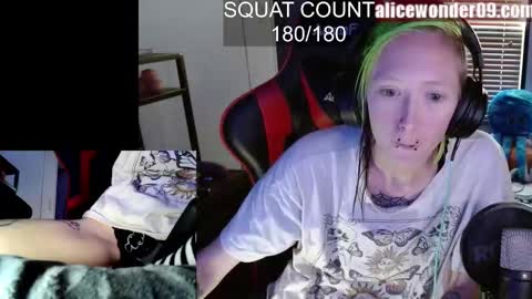 Snapshot of alicewonder52 chatting on September 26, 12:58 pm Alice online show from September 26, 12:58 pm