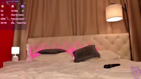 Mia online show from February 6, 7:01 am