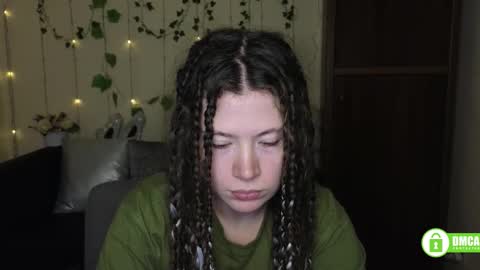 Alicia online show from March 1, 6:40 pm