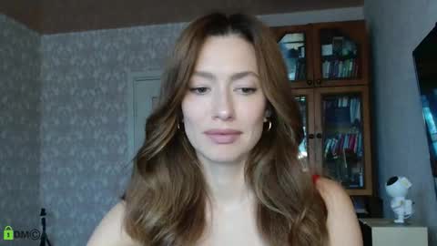 Alicia online show from November 14, 9:20 am