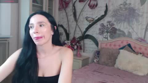 Veronica online show from September 13, 2:14 pm