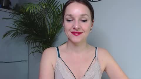 Alicia online show from December 19, 3:41 pm