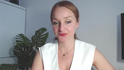 Alicia online show from March 23, 2:12 pm