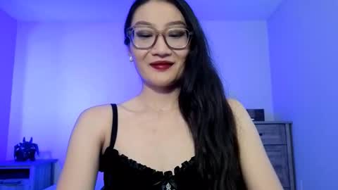 Alicia Hebi online show from October 11, 4:31 pm