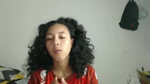 Snapshot of alicie_sexy_hot_20 chatting on February 12, 5:26 am ana online show from February 12, 5:26 am