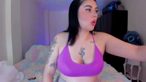 Snapshot of aliice_69 chatting on February 14, 3:00 am aliice_69 online show from February 14, 3:00 am