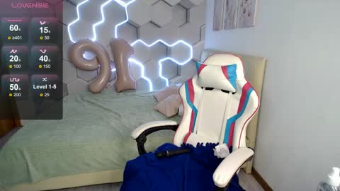 aliicemeow online show from June 3, 2:23 am