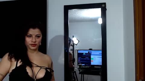 Snapshot of aliiz_01 chatting on September 18, 9:57 pm Camii online show from September 18, 9:57 pm