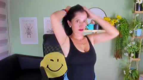 Snapshot of aliiz_01 chatting on December 20, 6:13 pm Camii online show from December 20, 6:13 pm