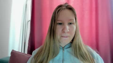 alika68 online show from June 1, 1:02 pm