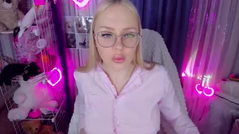 alinaocean online show from March 26, 5:47 pm