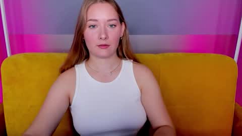 Snapshot of alinawise chatting on October 6, 1:22 am alinawise online show from October 6, 1:22 am