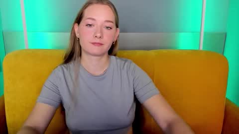 Snapshot of alinawise chatting on September 18, 1:26 am alinawise online show from September 18, 1:26 am
