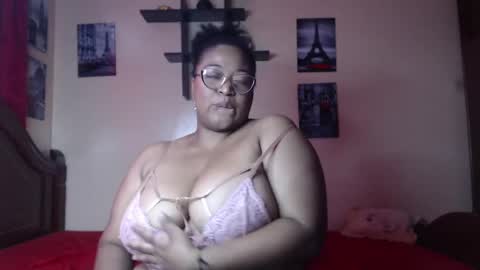 Snapshot of alisha_charm1 chatting on January 11, 8:32 pm Alisha charm1 online show from January 11, 8:32 pm