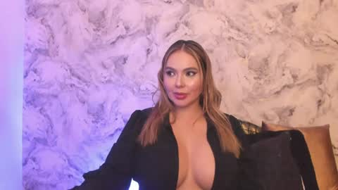 Andrea online show from February 9, 3:32 am