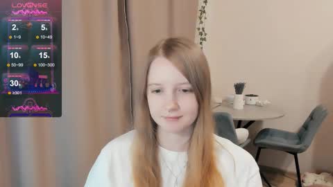 Snapshot of alisha_ley chatting on September 24, 6:29 pm Alya online show from September 24, 6:29 pm