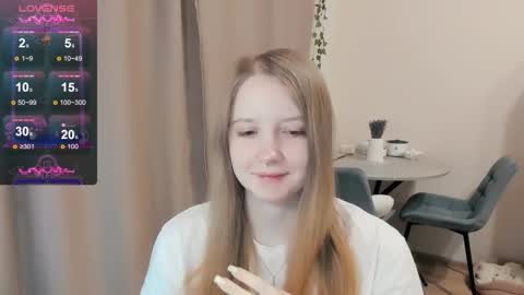 Snapshot of alisha_ley chatting on September 29, 12:38 am Alya online show from September 29, 12:38 am
