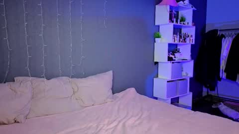 Alisha online show from October 28, 1:39 pm