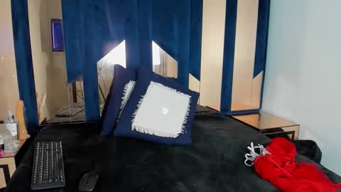 alishaevans_rs online show from October 14, 3:47 pm