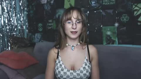 alishakelly online show from November 15, 2:18 pm