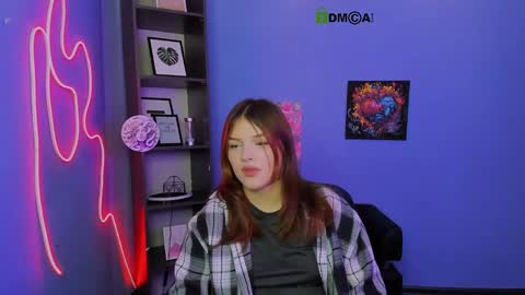 Alisha online show from May 15, 1:03 pm