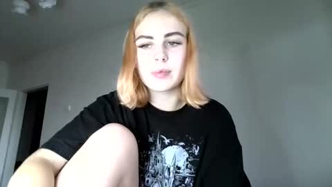 Snapshot of alismoona chatting on September 17, 1:31 pm Alisa online show from September 17, 1:31 pm