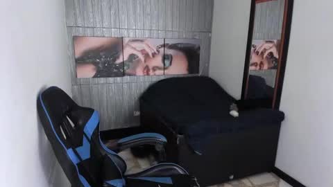 ALISON MOON online show from October 3, 12:10 pm