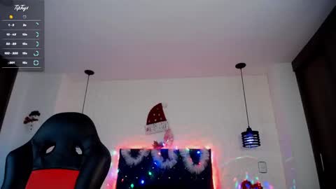 alison smith online show from December 6, 12:27 pm