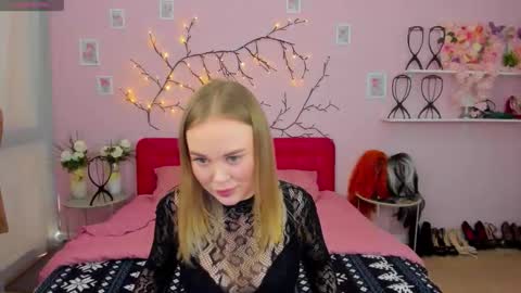 Anna online show from February 22, 1:34 pm