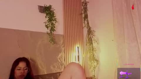 Mia online show from October 21, 3:10 am