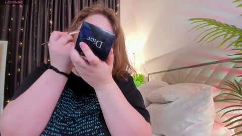 Snapshot of alissa_styles chatting on February 2, 3:17 pm Alissa online show from February 2, 3:17 pm