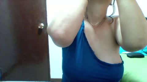 Snapshot of alisson_brand chatting on February 24, 3:53 pm alisson brand online show from February 24, 3:53 pm