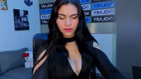alisson_evans__ online show from March 4, 9:10 pm