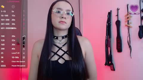 Alisson Beckett online show from November 18, 7:15 pm