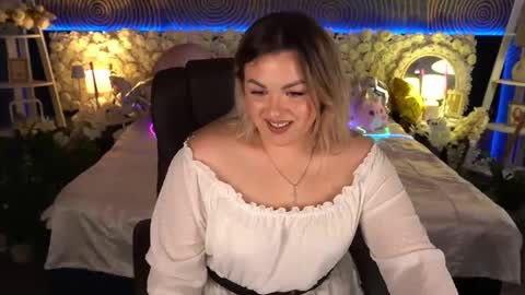 alissyagrayy online show from June 7, 12:34 pm