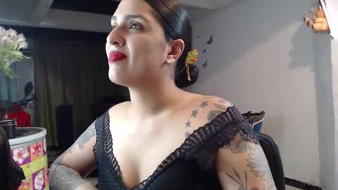 Alix online show from October 26, 11:44 pm