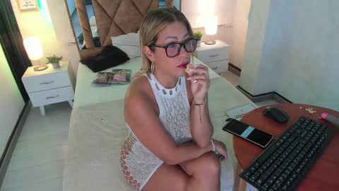 Alix online show from January 30, 1:33 am